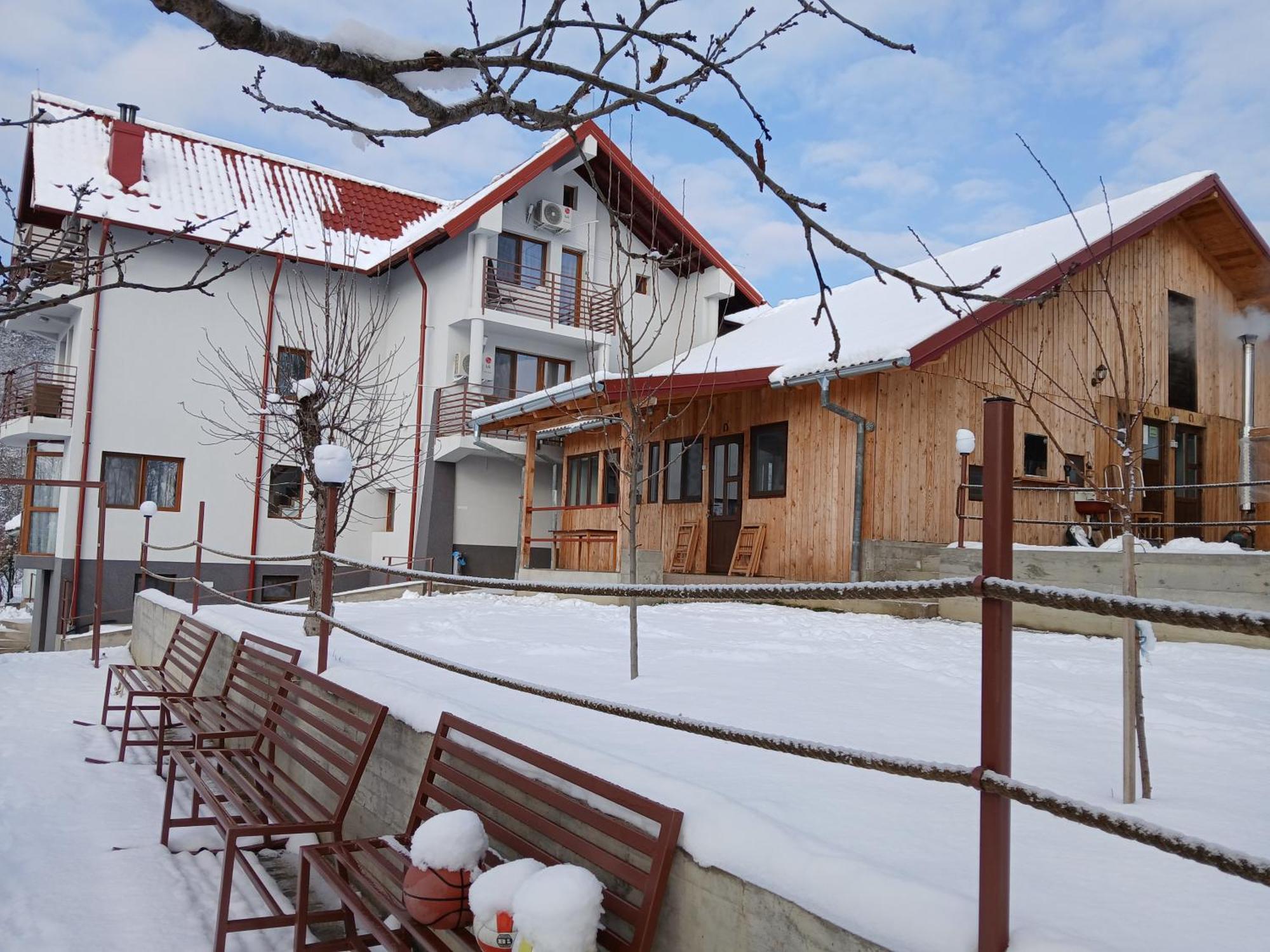 Perla Argesului, Ciubar, Piscina, Lift, Gratar, Cabana, Pensiuni, Hotel Cazare Transfagarasan Curtea De Arges Albestii de Arges Esterno foto