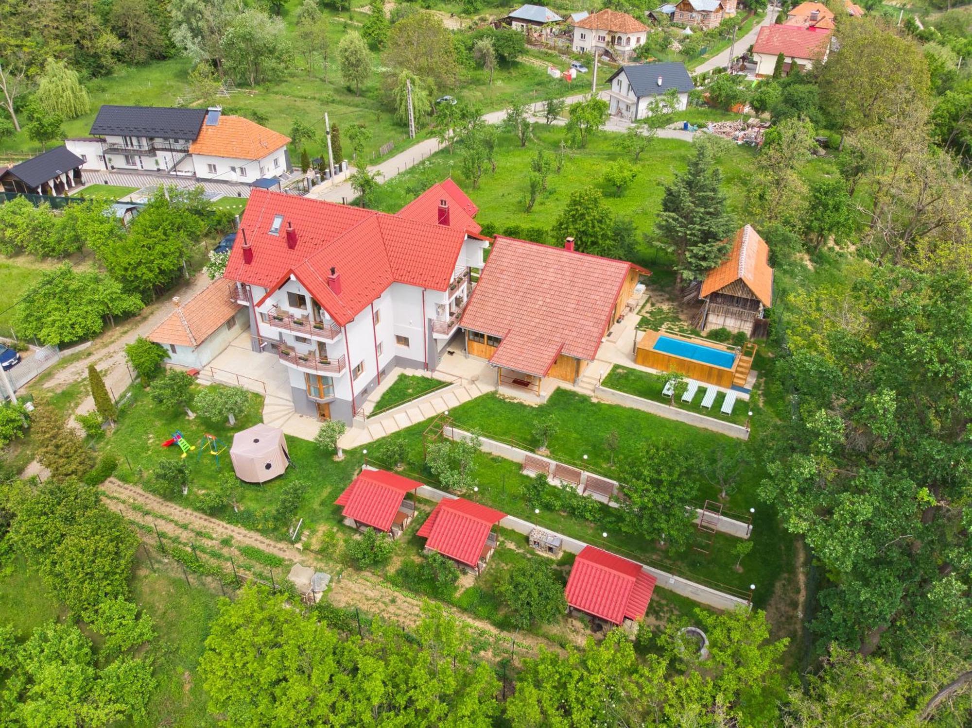 Perla Argesului, Ciubar, Piscina, Lift, Gratar, Cabana, Pensiuni, Hotel Cazare Transfagarasan Curtea De Arges Albestii de Arges Esterno foto