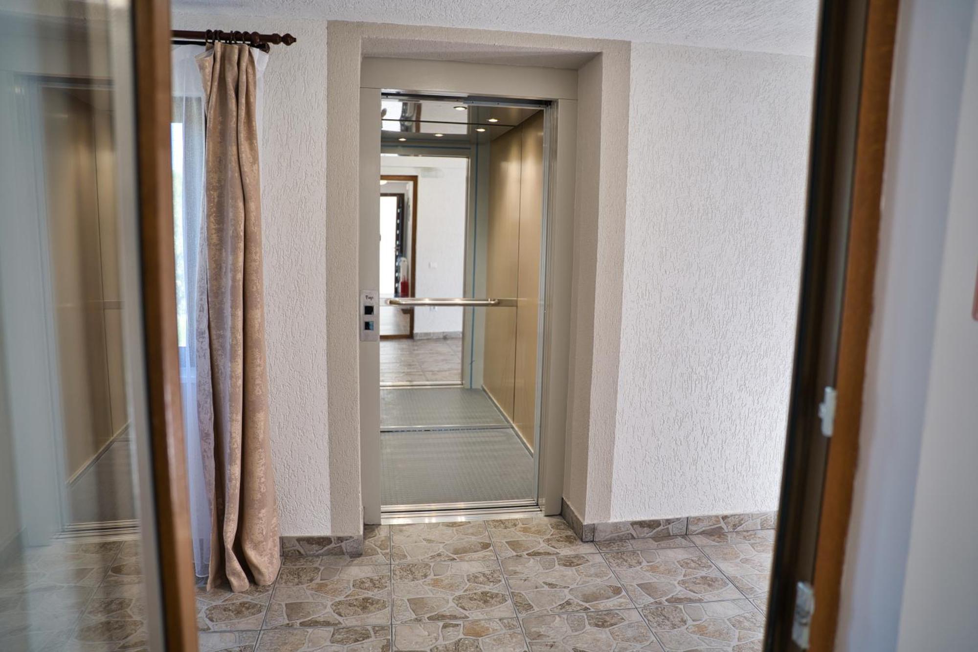 Perla Argesului, Ciubar, Piscina, Lift, Gratar, Cabana, Pensiuni, Hotel Cazare Transfagarasan Curtea De Arges Albestii de Arges Esterno foto